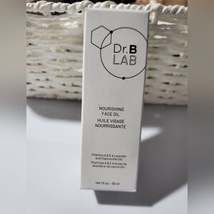 Dr. Brandt Nourishing Face Oil - White